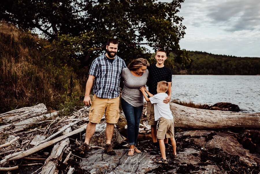 Maine Family Photography Summer Outfit Coast -26.jpg