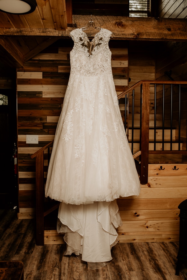 Maine Wedding Photography Venue Lakeside Cabins Caratunk River Woods Bride Groom Inspiration Cheapest-1